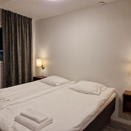 The Sleeping Bear Hotel อีนารี ภายนอก รูปภาพ