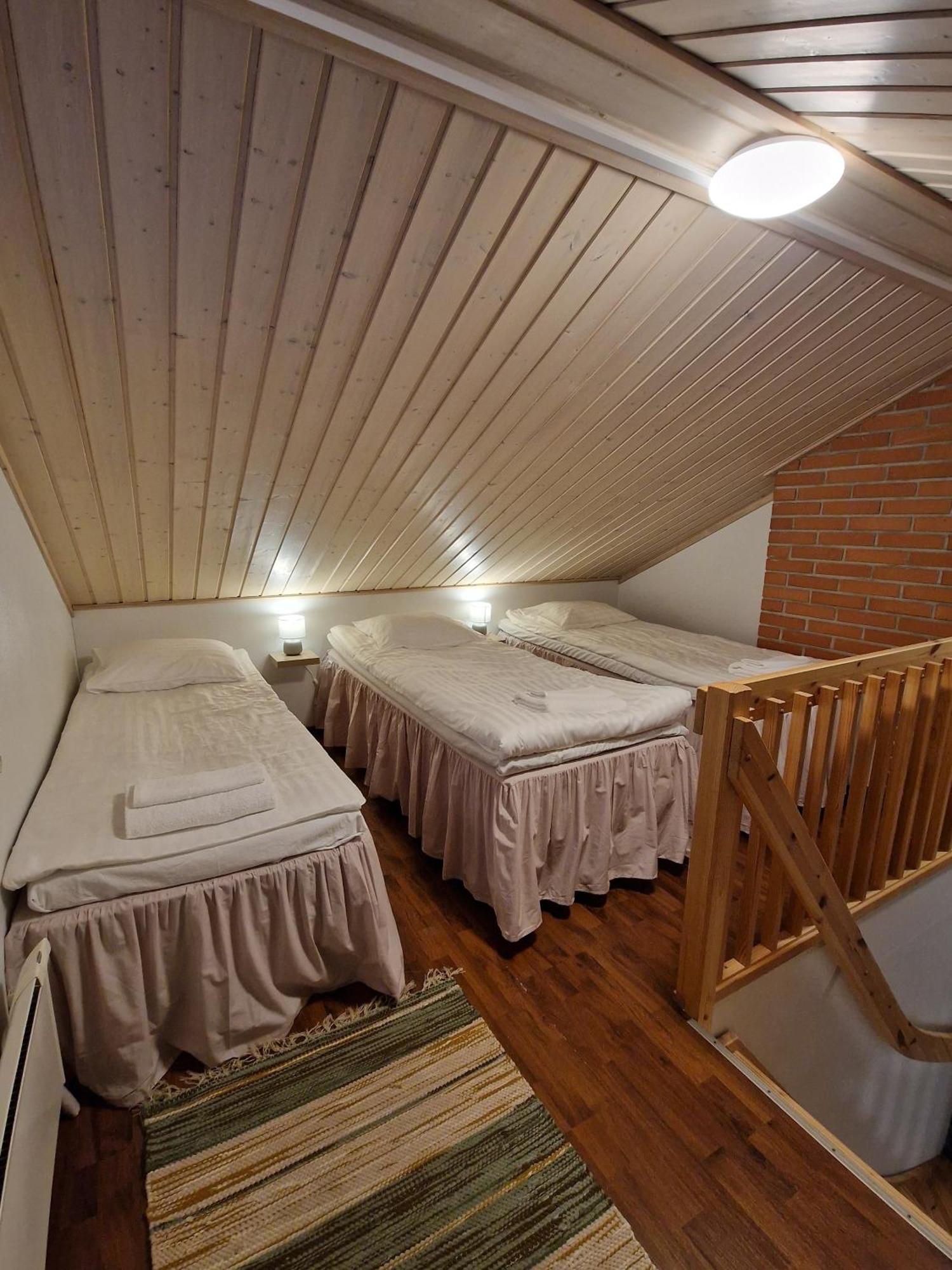 The Sleeping Bear Hotel อีนารี ห้อง รูปภาพ