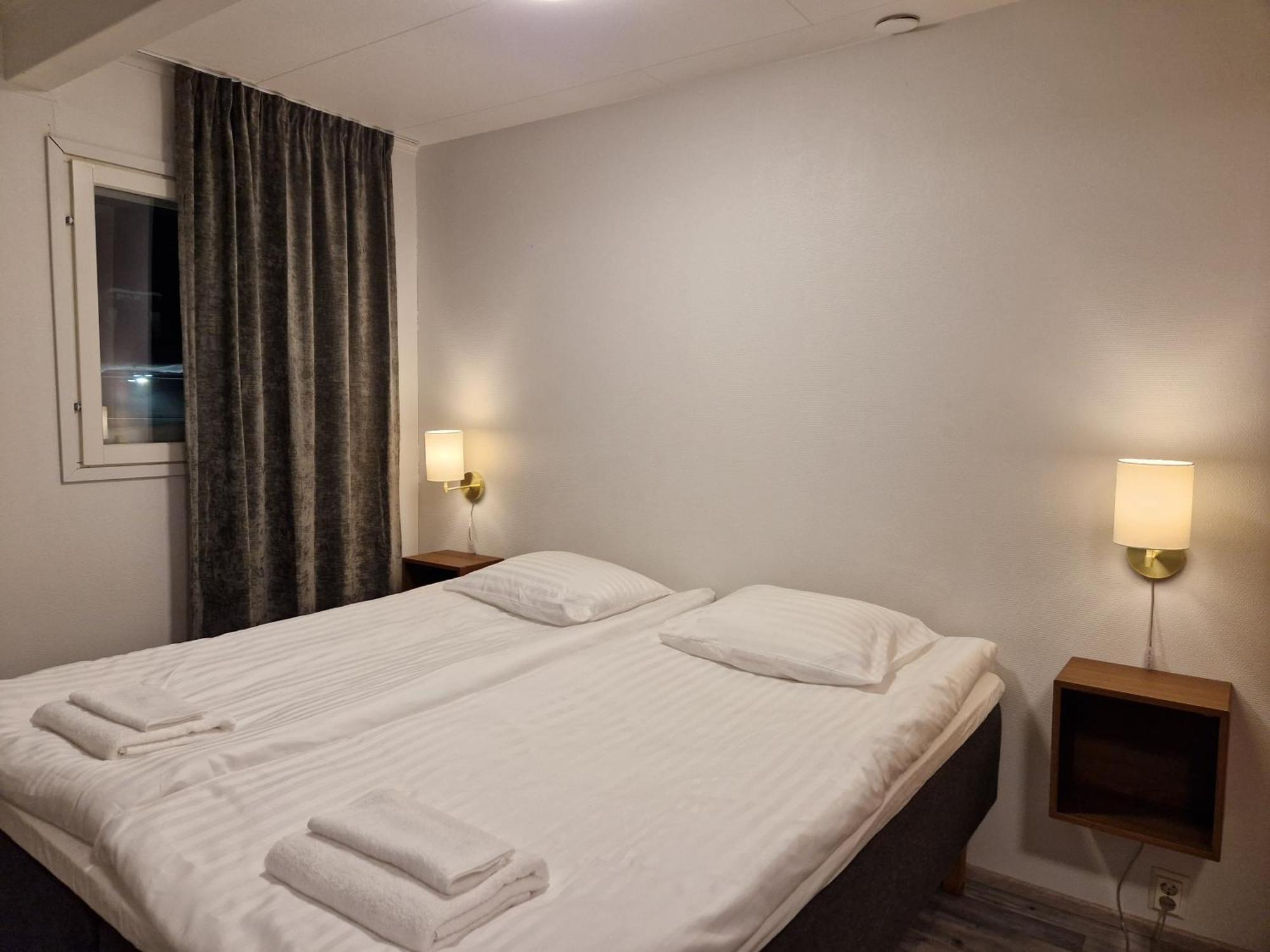 The Sleeping Bear Hotel อีนารี ภายนอก รูปภาพ